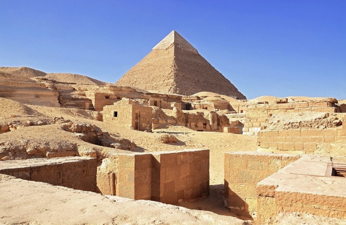 Giza y el asentamiento arqueológico junto a las pirámides