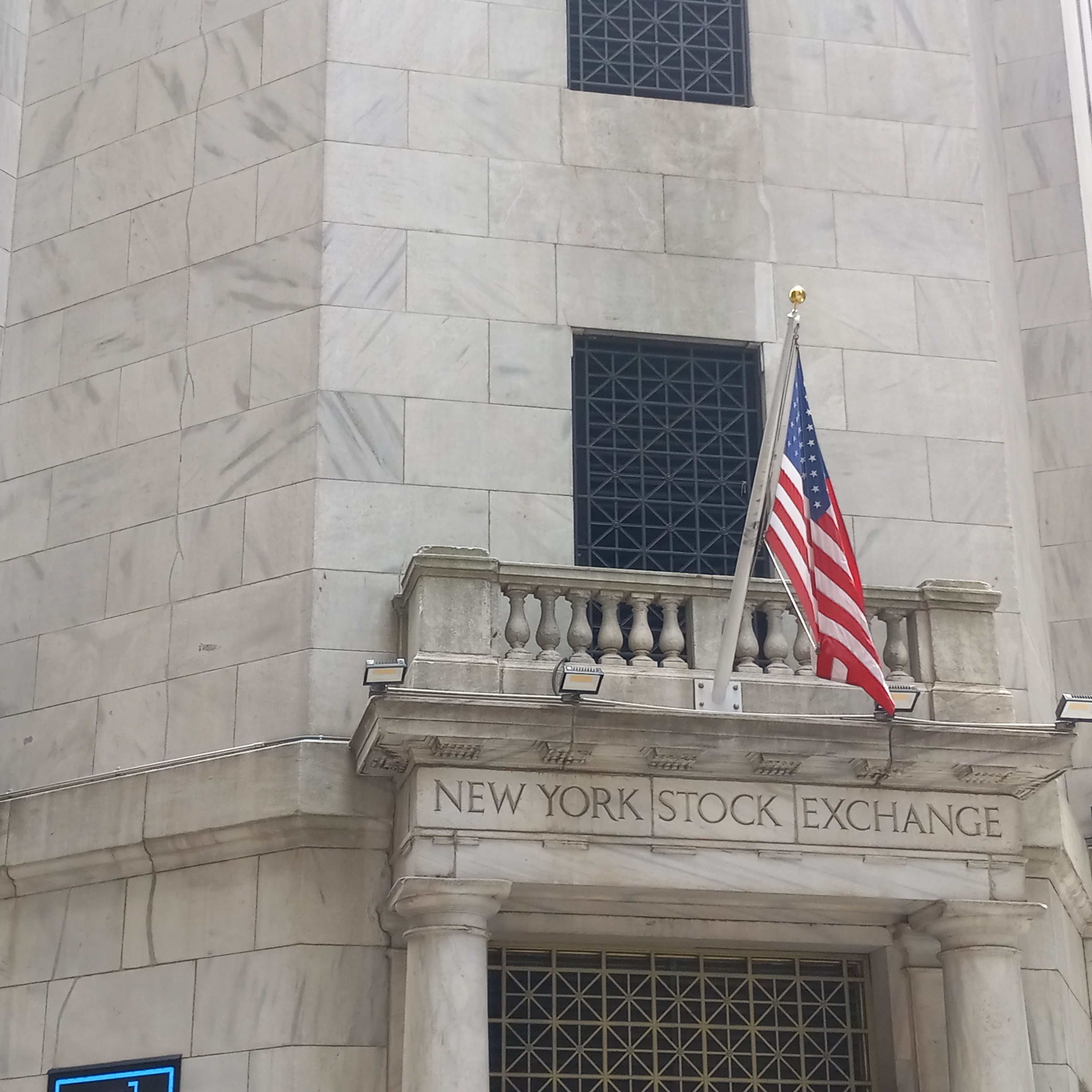 Fachada de la New York Stock Exchange, fotografía de archivo de 2024